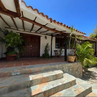 Venta de Casas en Margarita: Town House Costa Blanca Guacuco a Pasos de la Playa
